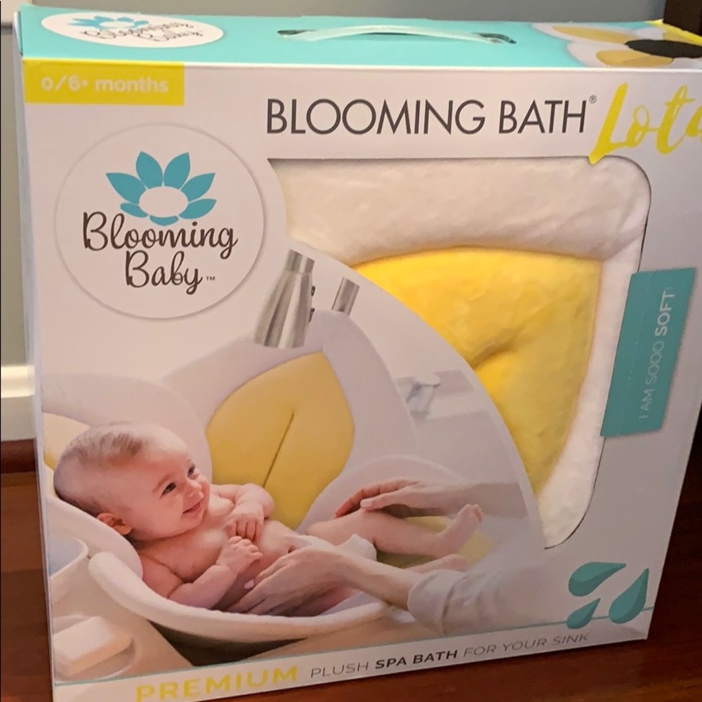 Blooming Baby Lotus Bath